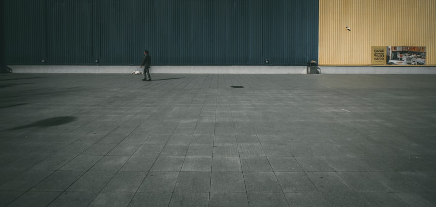Floor scrubber