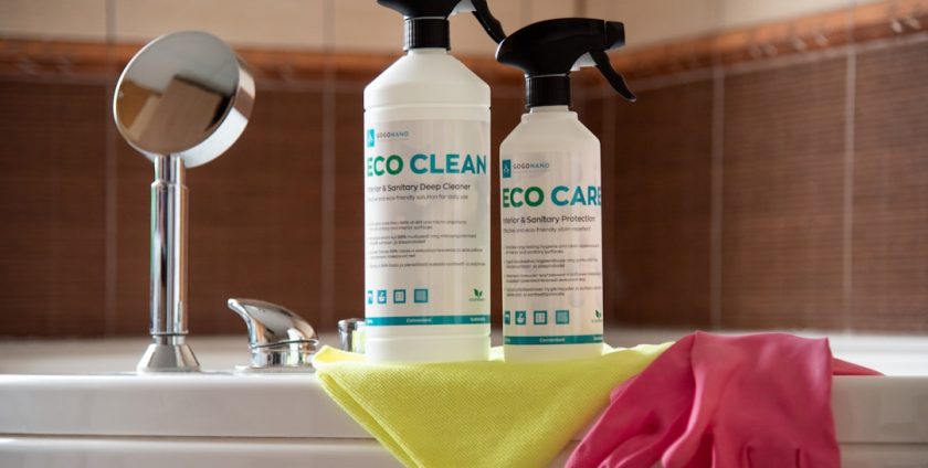 Photo Versatile scrubber
