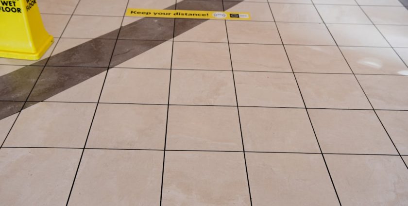 Photo Floor scrubber