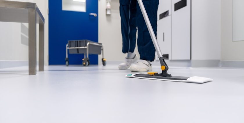 Photo Floor scrubber