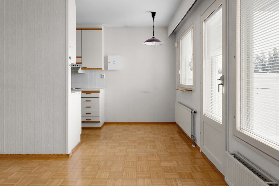 Photo Compact Floor Scrubbers