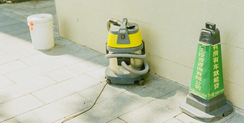 Photo Floor Scrubber