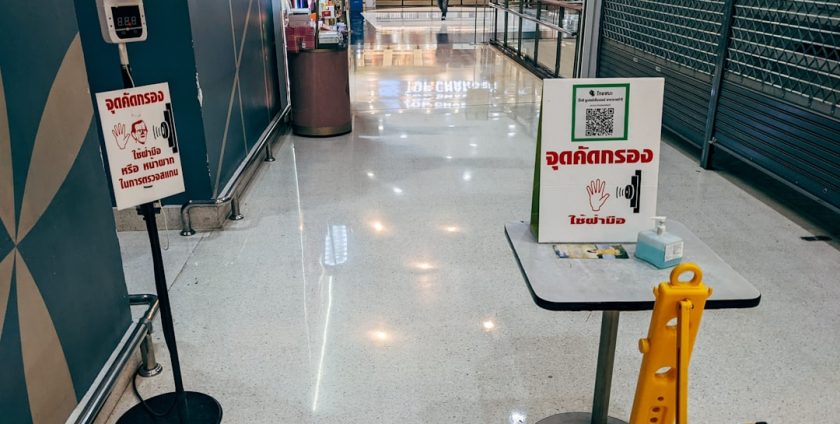 Photo Commercial Floor Scrubber